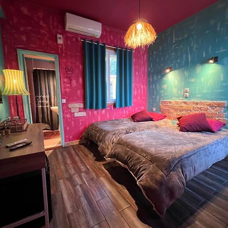 Antares Boutique Guesthouse Perama  Exteriör bild