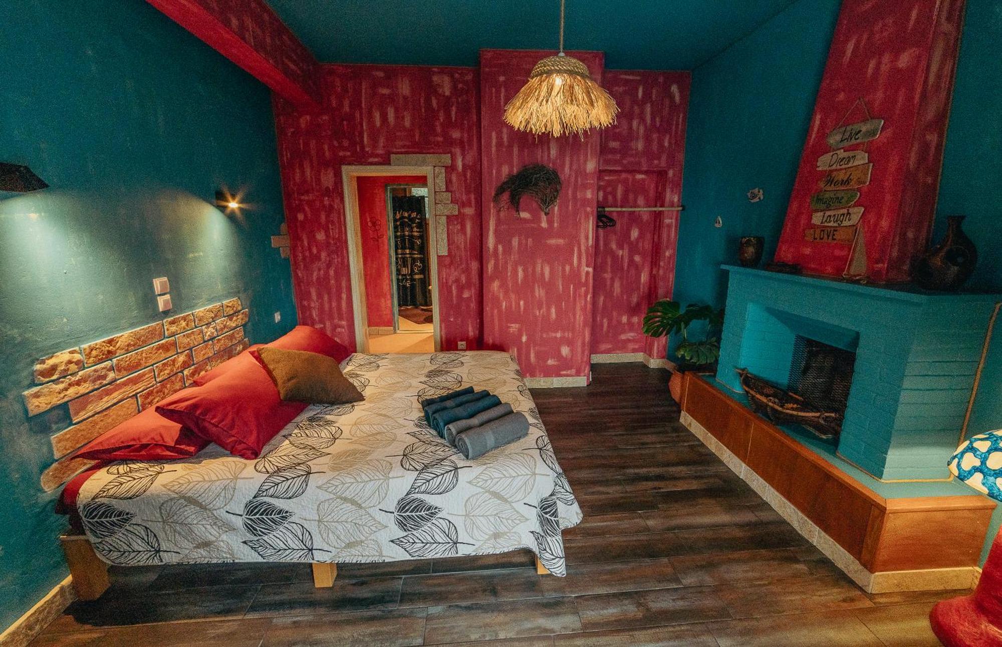 Antares Boutique Guesthouse Perama  Exteriör bild